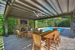 6344 Dovefield Rd, Charlotte, NC 28277 - Photo 2