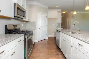 635 River Btm Rd, Fletcher, NC 28732 - Photo 4