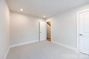 6012 Pivot Ct, Charlotte, NC 28205 - Photo 8