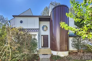 13730 Capriole Ln, Matthews, NC 28105 - Photo 2