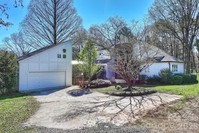 13730 Capriole Lane, Matthews, NC 28105 - Photo 2