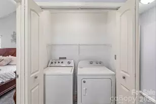 8636 Warwick Crest Ln, Charlotte, NC 28215 - Photo 30