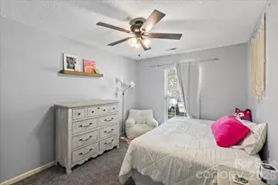 8636 Warwick Crest Ln, Charlotte, NC 28215 - Photo 24