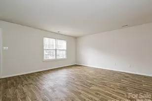 2824 Fairstone Ave, Charlotte, NC 28269 - Photo 4