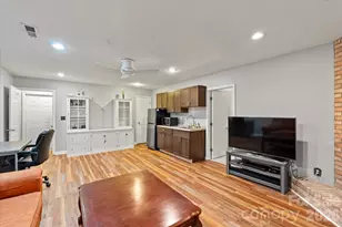 314 Sweetwater Hills Dr, Hendersonville, NC 28791 - Photo 38