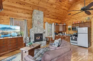 1012 Alarka Highlands Dr, Bryson City, NC 28713 - Photo 4