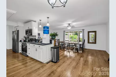 54 Broadway Avenue, Tryon, NC 28782 - Photo 10