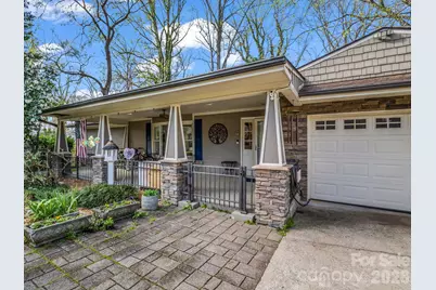 54 Broadway Avenue, Tryon, NC 28782 - Photo 2