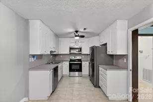 209 Edgewood Dr, Wingate, NC 28174 - Photo 10