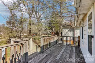 24 Pelzer St, Asheville, NC 28804 - Photo 26
