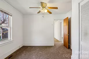 24 Pelzer St, Asheville, NC 28804 - Photo 22