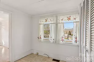 24 Pelzer St, Asheville, NC 28804 - Photo 24