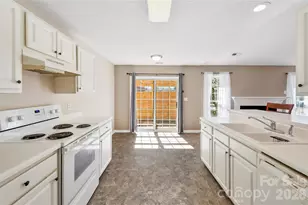 279 Stonehollow Rd, Fletcher, NC 28732 - Photo 8