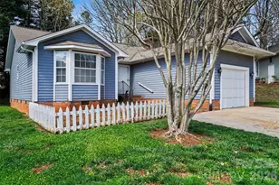 2925 Misty Plum Ct, Fort Mill, SC 29715 - Photo 2