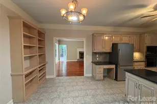 27 Mountain Lake Dr, Hendersonville, NC 28739 - Photo 30