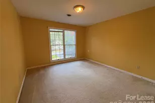 27 Mountain Lake Dr, Hendersonville, NC 28739 - Photo 10