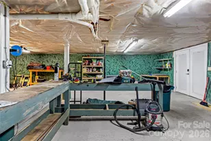 672 Blythe St, Hendersonville, NC 28739 - Photo 32