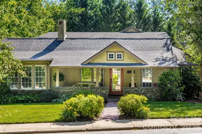 672 Blythe Street, Hendersonville, NC 28739 - Photo 1