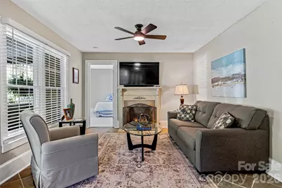 672 Blythe Street, Hendersonville, NC 28739 - Photo 14