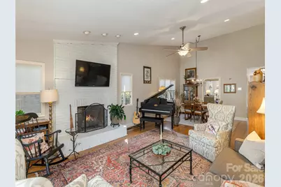 701 Red Oak Drive, Hendersonville, NC 28791 - Photo 8