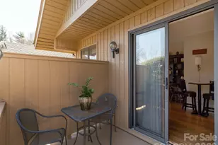 701 Red Oak Dr, Hendersonville, NC 28791 - Photo 24