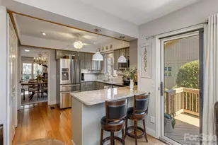 701 Red Oak Dr, Hendersonville, NC 28791 - Photo 18