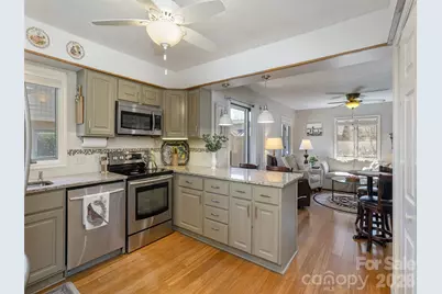 701 Red Oak Drive, Hendersonville, NC 28791 - Photo 18