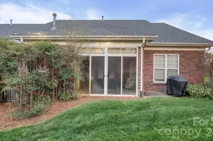 2820 Summer Valley Ct, Charlotte, NC 28269 - Photo 12