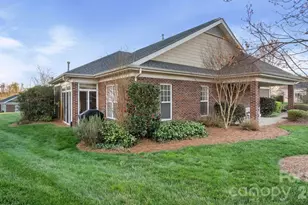 2820 Summer Valley Ct, Charlotte, NC 28269 - Photo 8