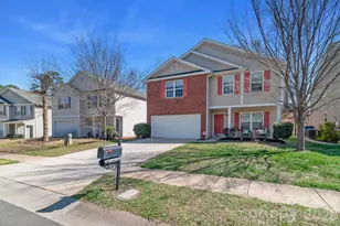 9520 Eagle Feathers Drive, Charlotte, NC 28214 - Photo 4