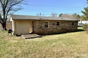 1076 Browning View Rd, Morganton, NC 28655 - Photo 4