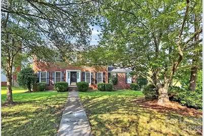 6629 Brenock Lane, Charlotte, NC 28269 - Photo 2