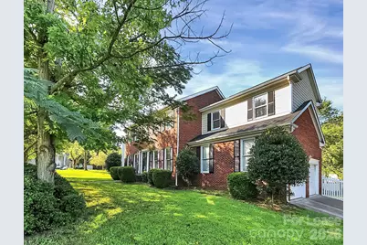 6629 Brenock Lane, Charlotte, NC 28269 - Photo 4