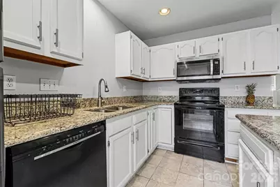 3268 Summercroft Lane, Charlotte, NC 28269 - Photo 4