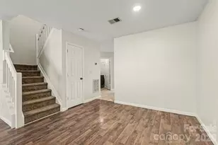 3268 Summercroft Ln, Charlotte, NC 28269 - Photo 8