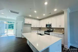 5633 Stafford Rd, Charlotte, NC 28215 - Photo 2