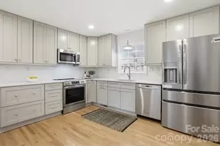 2001 Knickerbocker Dr, Charlotte, NC 28212 - Photo 12