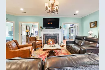 653 High Quarry Road, Hendersonville, NC 28791 - Photo 6