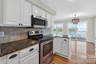 20407 Harborgate Ct, Cornelius, NC 28031 - Photo 10