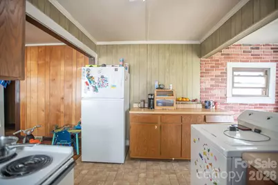 400 Summit Avenue, Spruce Pine, NC 28777 - Photo 22