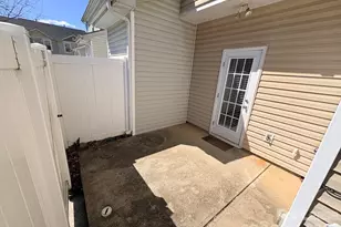 4327 Kobuk Ln, Charlotte, NC 28269 - Photo 16