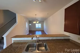 4327 Kobuk Ln, Charlotte, NC 28269 - Photo 6