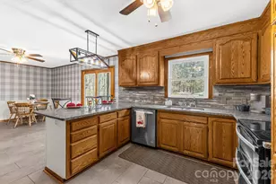 3921 Peach St, Newton, NC 28658 - Photo 10