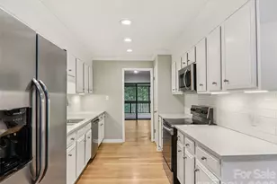 457 Crowfields Dr, Asheville, NC 28803 - Photo 6