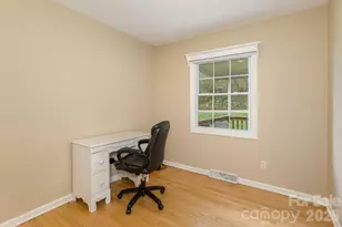 89 Stradley Mountain Rd, Asheville, NC 28806 - Photo 16