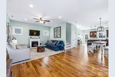 221 Courtland Place, Asheville, NC 28801 - Photo 8