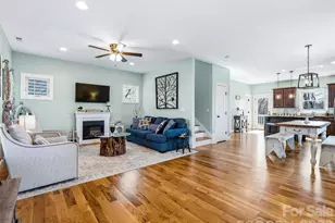 221 Courtland Pl, Asheville, NC 28801 - Photo 8