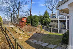 221 Courtland Pl, Asheville, NC 28801 - Photo 36