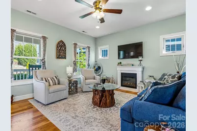 221 Courtland Place, Asheville, NC 28801 - Photo 10