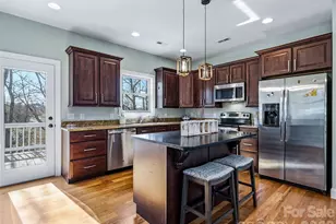 221 Courtland Pl, Asheville, NC 28801 - Photo 18